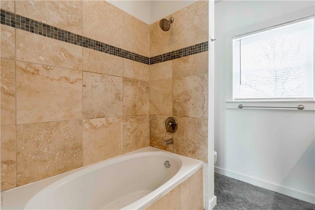 675 Greenwood Avenue NE Unit: 108