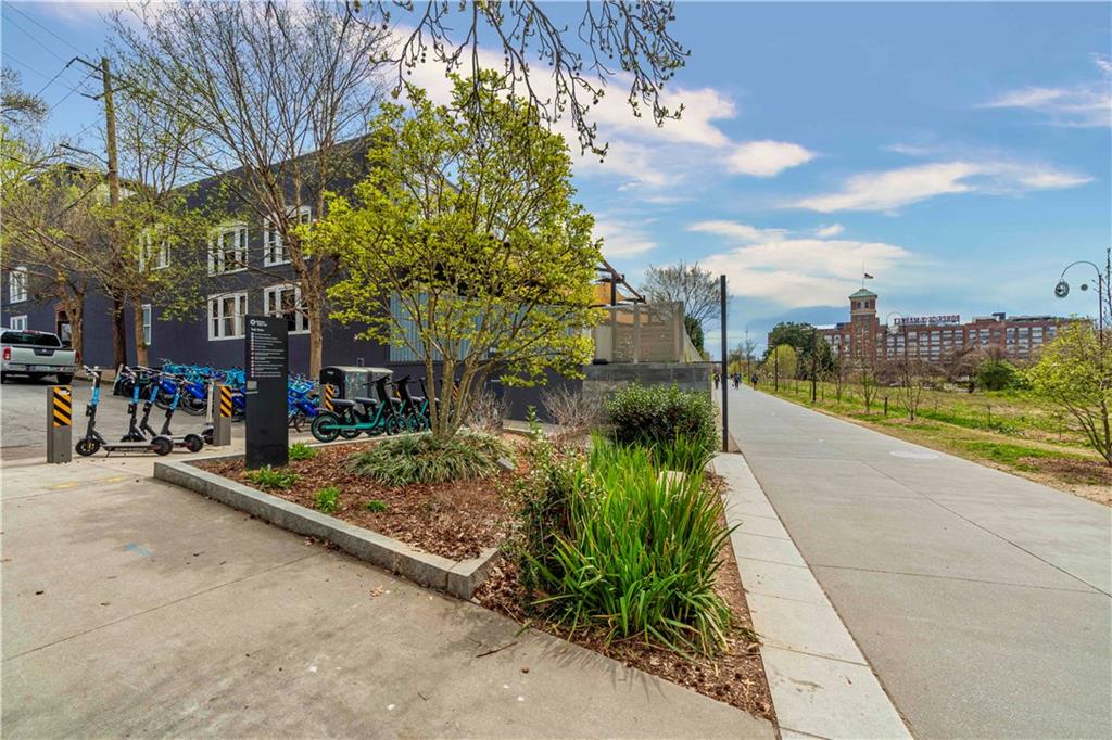 675 Greenwood Avenue NE Unit: 108