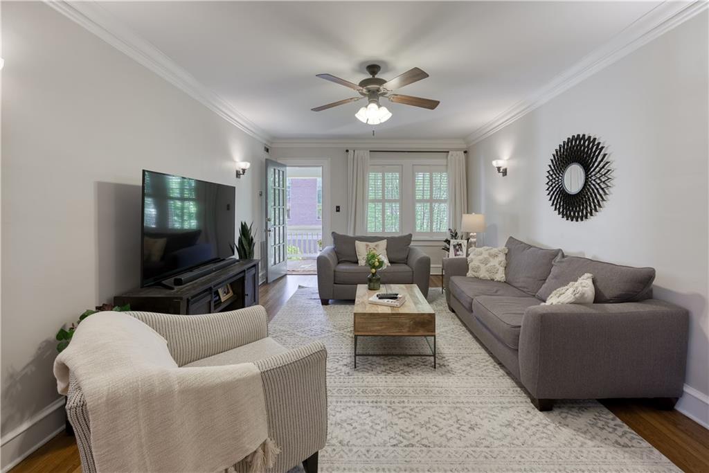 2 Collier Road NW Unit: 9