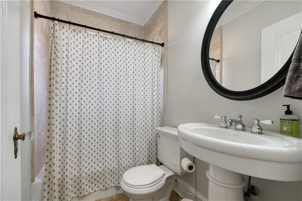 2 Collier Road NW Unit: 9