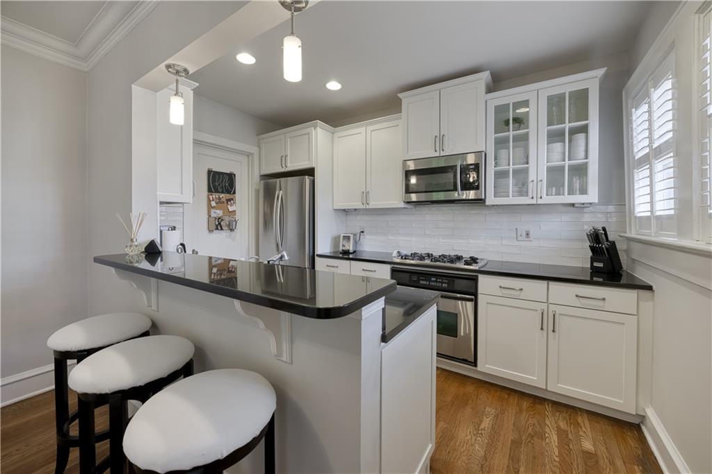 2 Collier Road NW Unit: 9