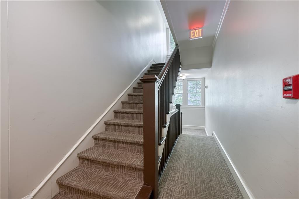 2 Collier Road NW Unit: 9