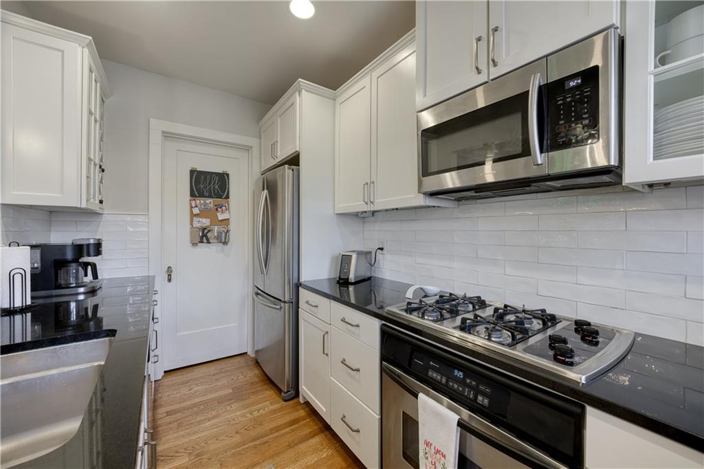 2 Collier Road NW Unit: 9