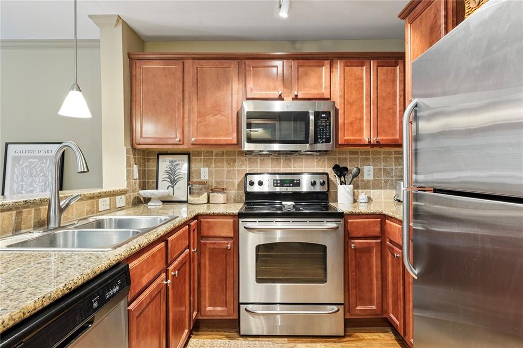 48 Peachtree Avenue NE Unit: 426