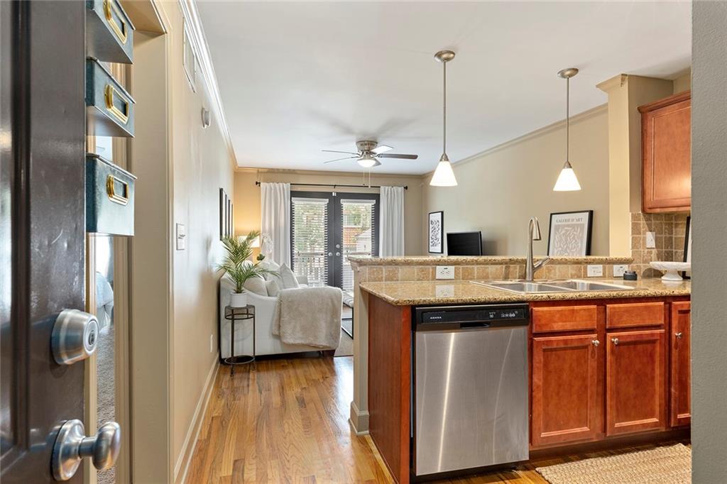 48 Peachtree Avenue NE Unit: 426