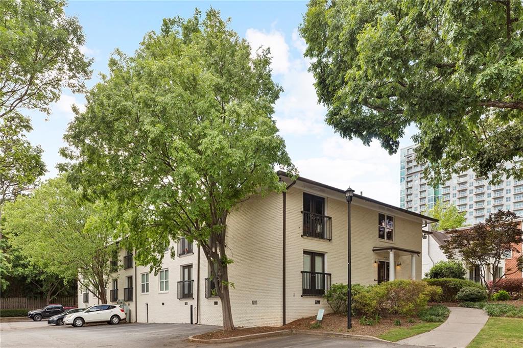 48 Peachtree Avenue NE Unit: 426