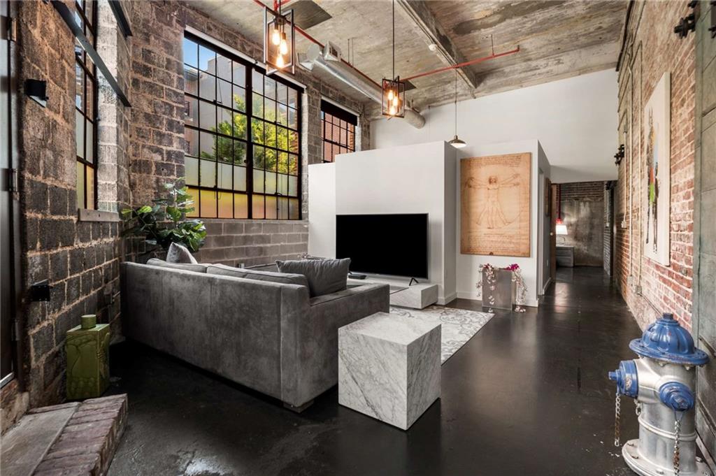 650 Glen Iris Drive NE Unit: 8