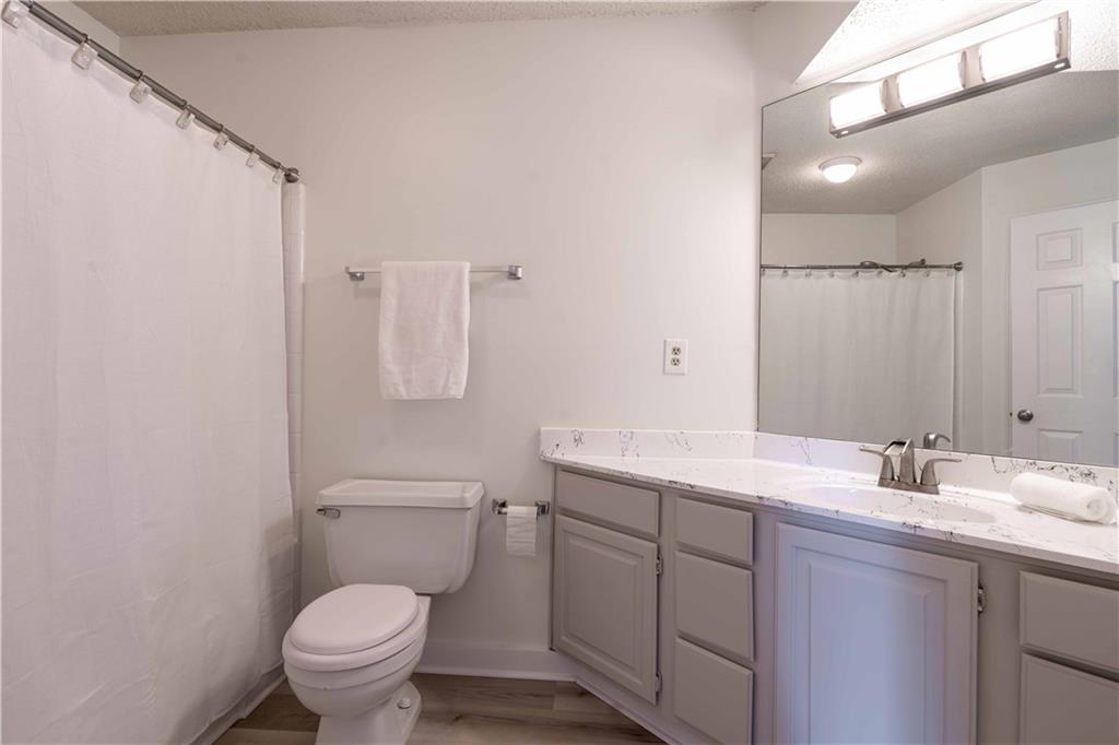 823 Mcgill Park Avenue NE Unit: 823