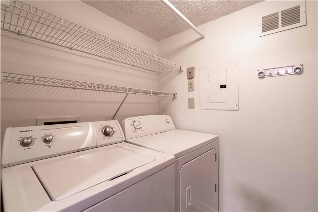 823 Mcgill Park Avenue NE Unit: 823