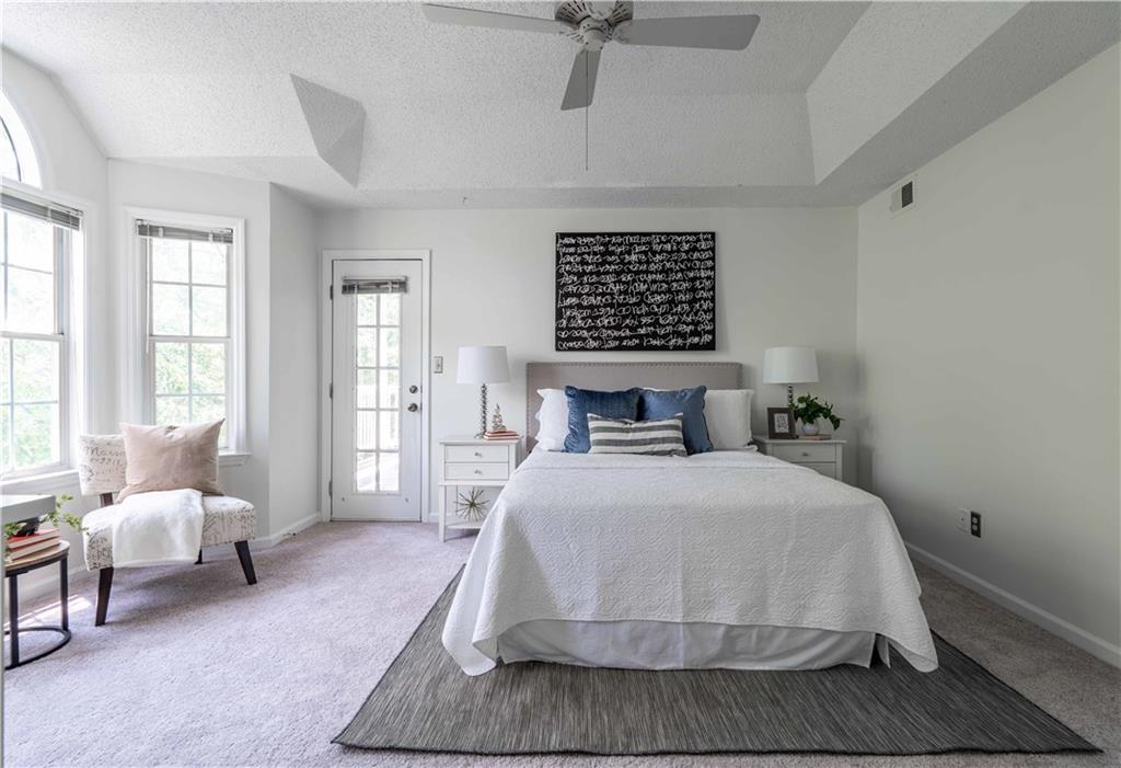823 Mcgill Park Avenue NE Unit: 823