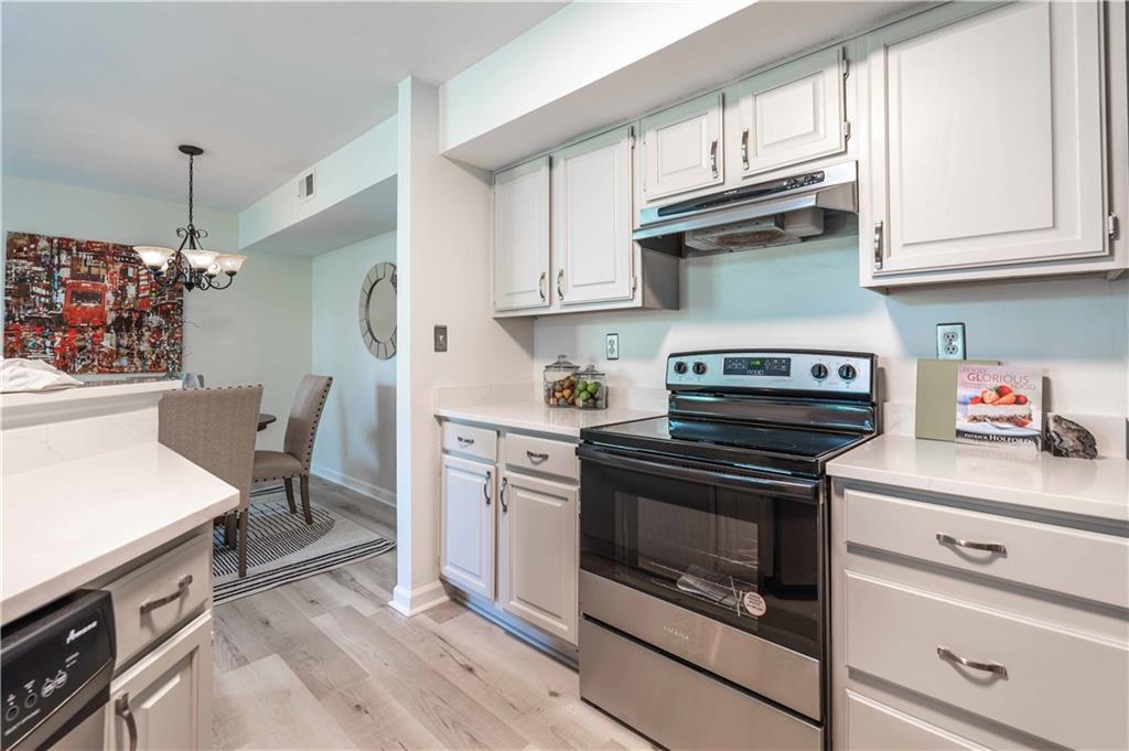 823 Mcgill Park Avenue NE Unit: 823