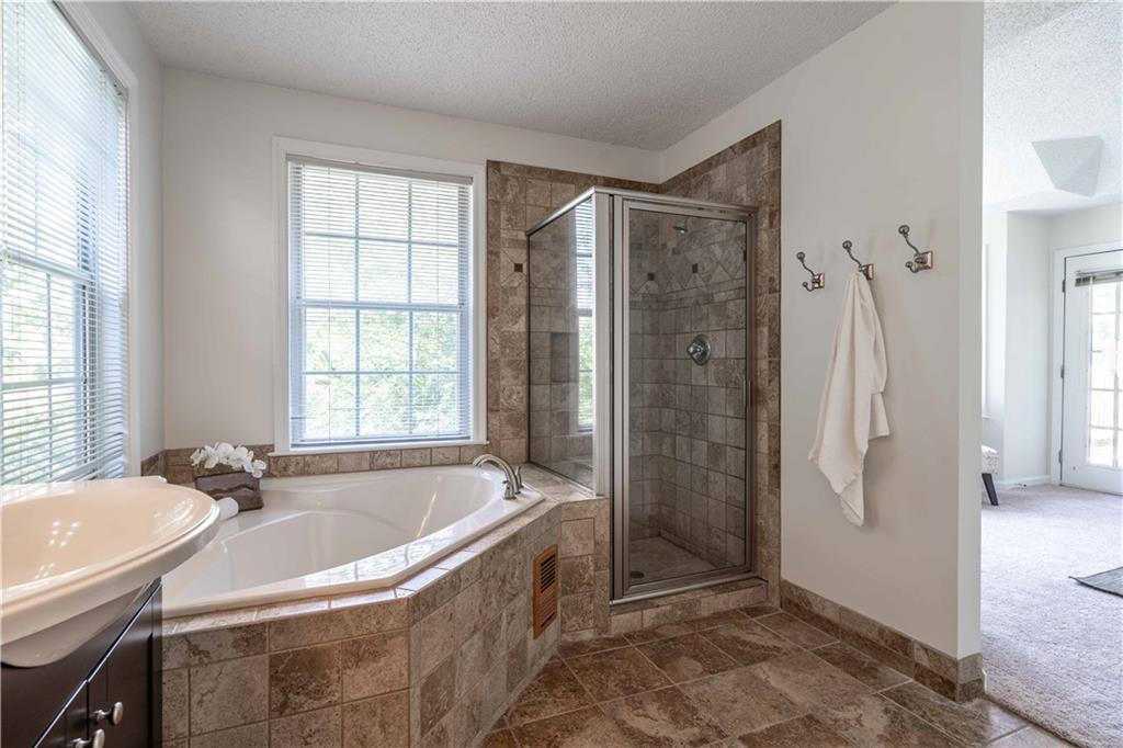 823 Mcgill Park Avenue NE Unit: 823