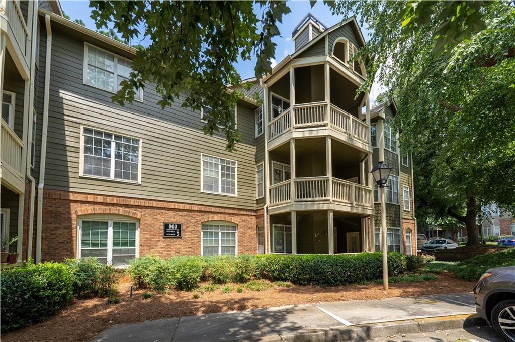 823 Mcgill Park Avenue NE Unit: 823