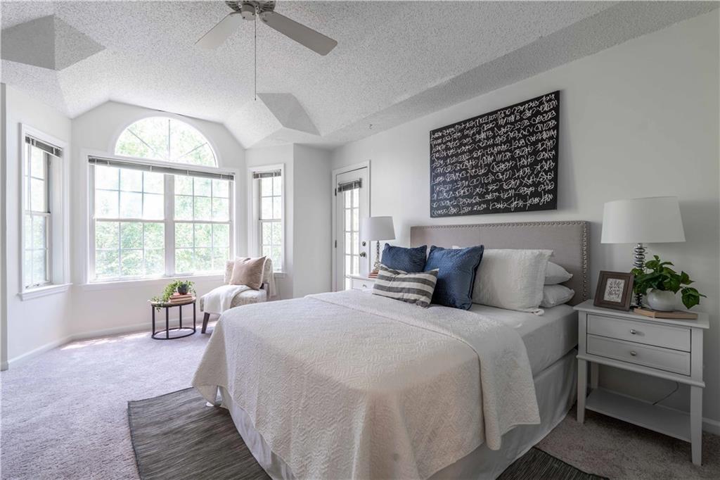 823 Mcgill Park Avenue NE Unit: 823