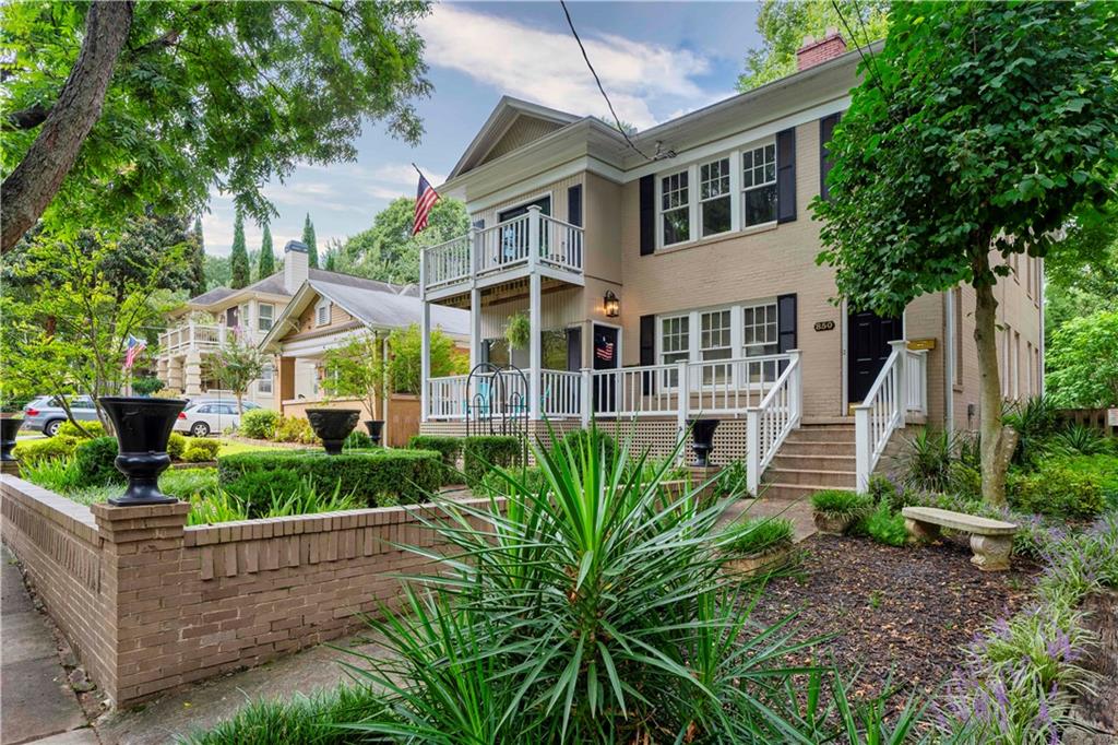 850 Charles Allen Drive NE