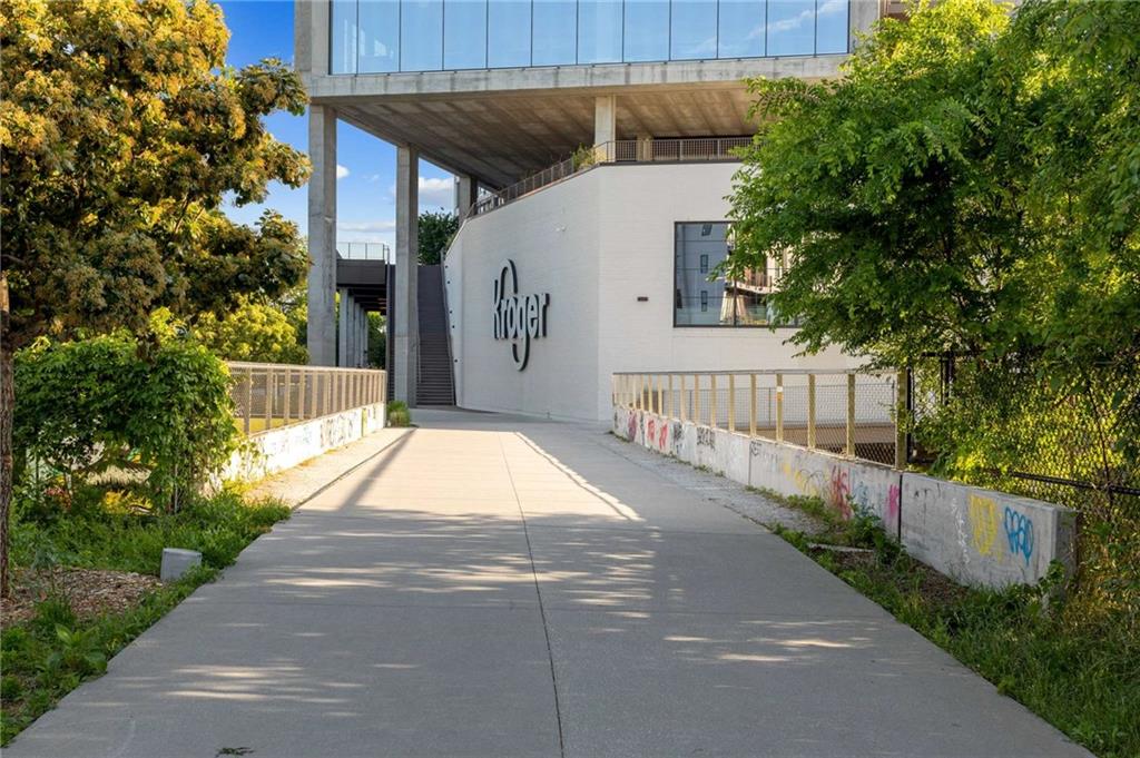 650 Glen Iris Drive NE Unit: 10
