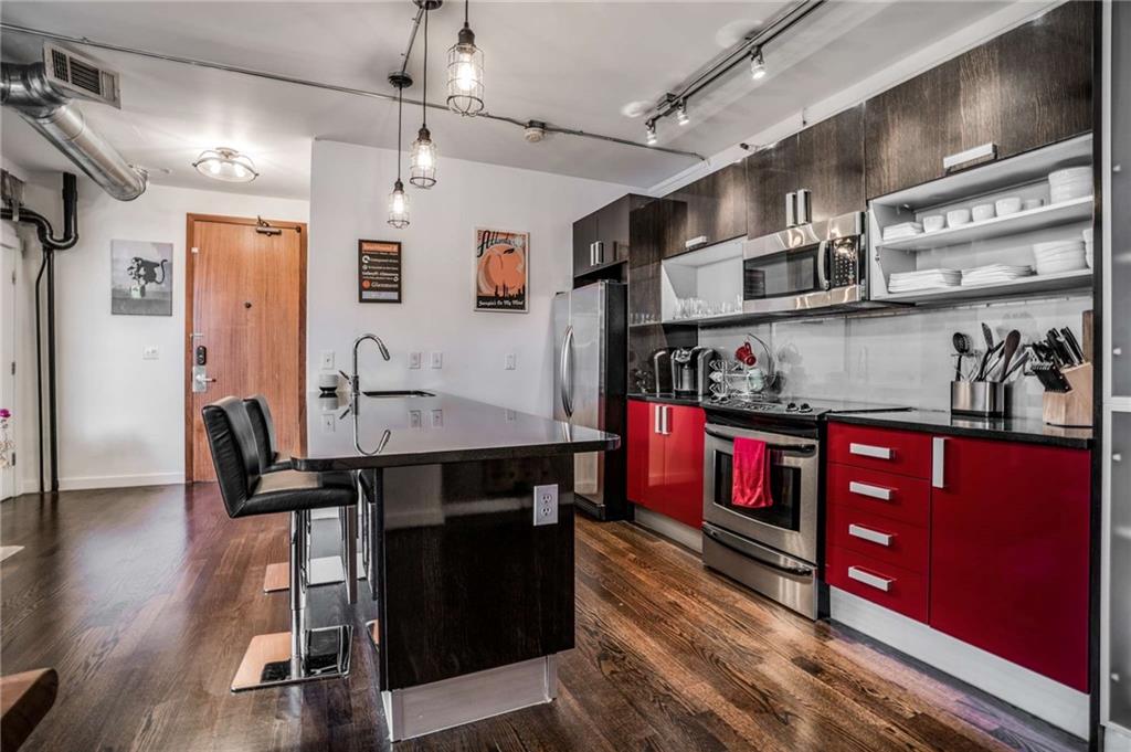 650 Glen Iris Drive NE Unit: 10