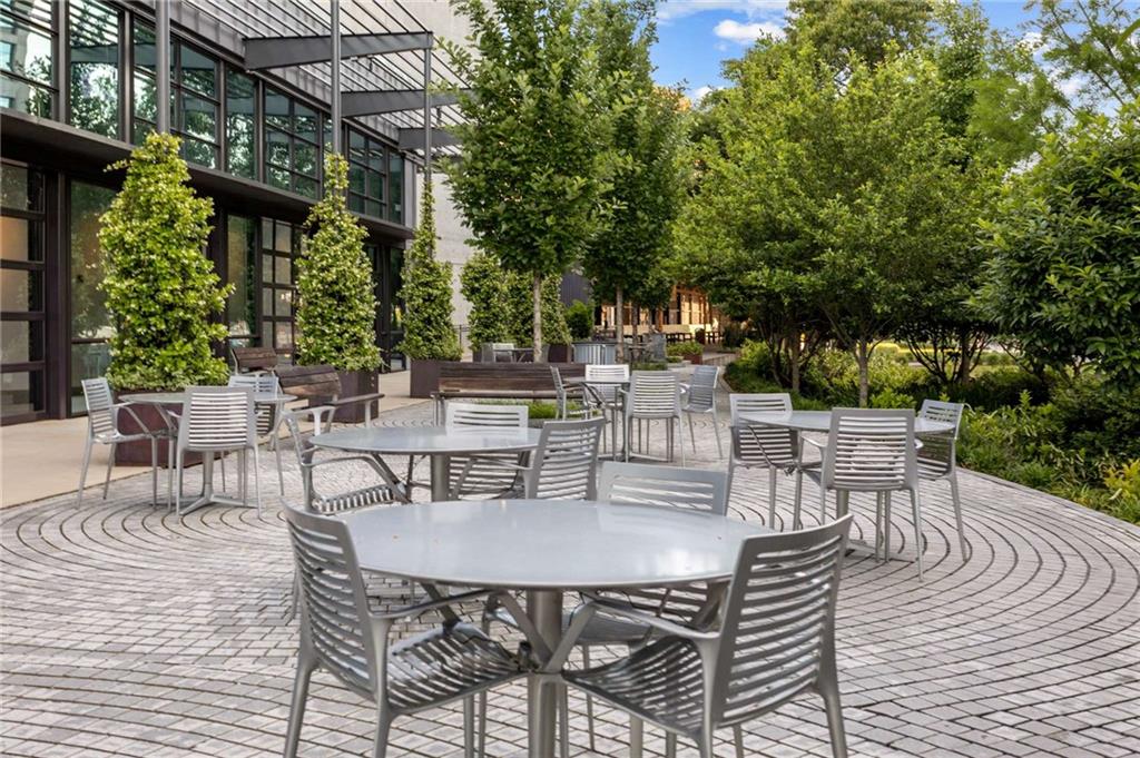 650 Glen Iris Drive NE Unit: 10
