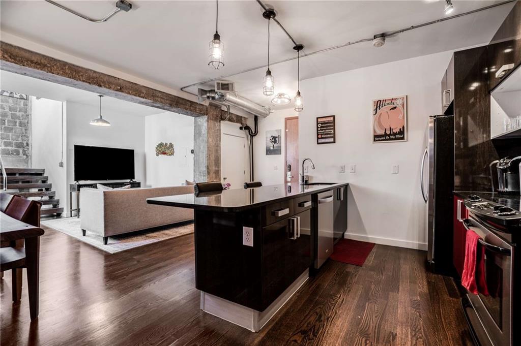 650 Glen Iris Drive NE Unit: 10
