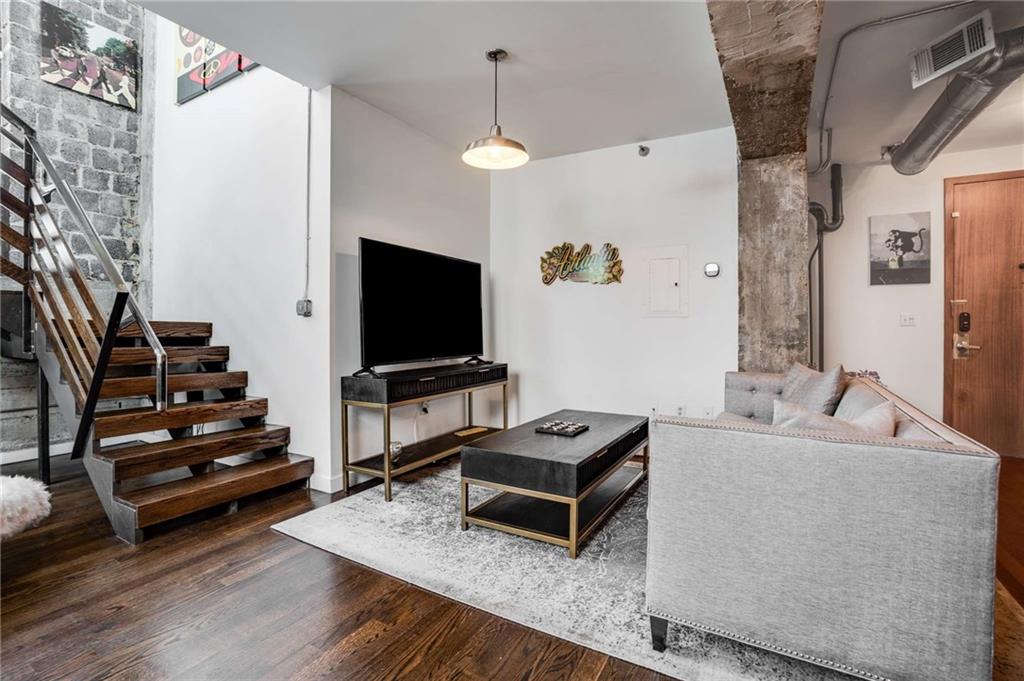 650 Glen Iris Drive NE Unit: 10