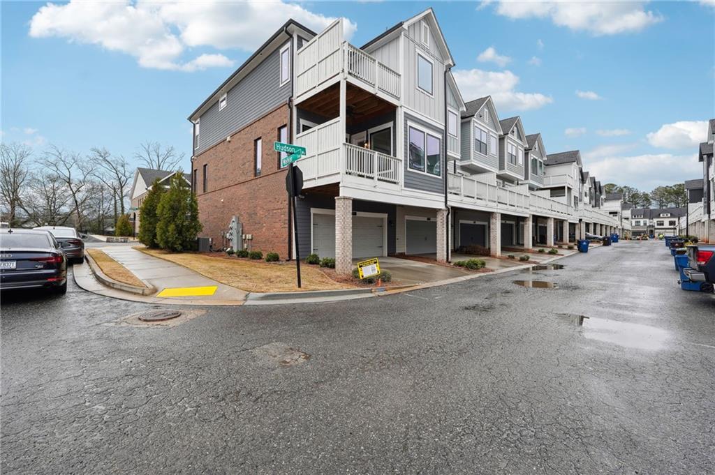 800 Kenway Avenue