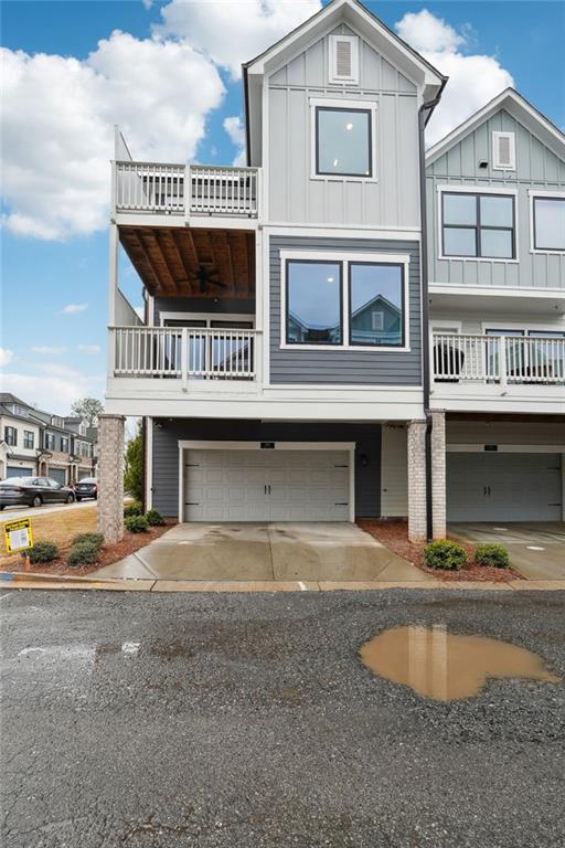 800 Kenway Avenue