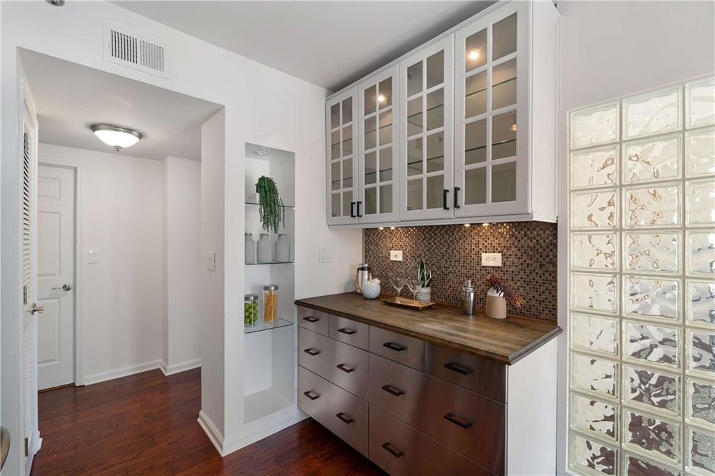 275 13th Street NE Unit 302