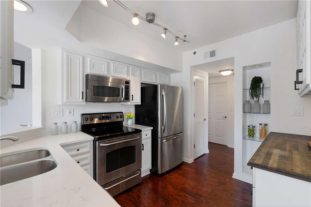 275 13th Street NE Unit 302