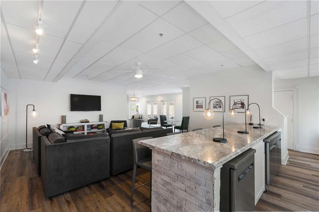 275 13th Street NE Unit 302
