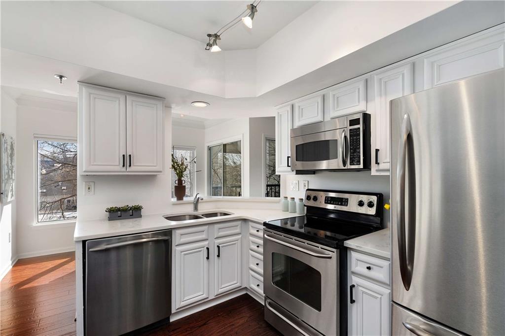 275 13th Street NE Unit 302