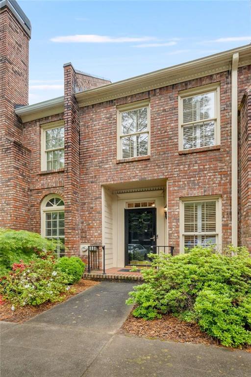 44 Lullwater Place NE