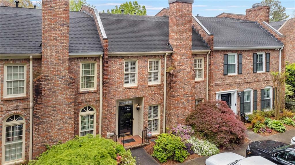 44 Lullwater Place NE