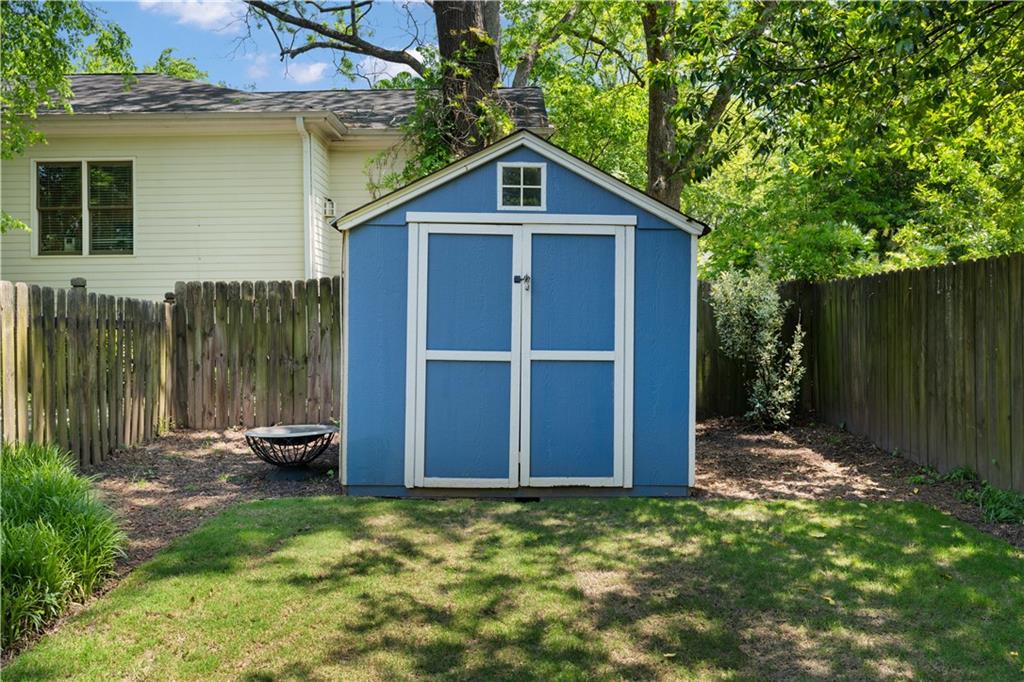 23 Kirkwood Road NE