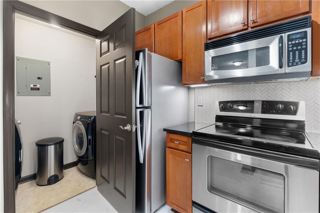 1250 Parkwood Circle SE Unit 400