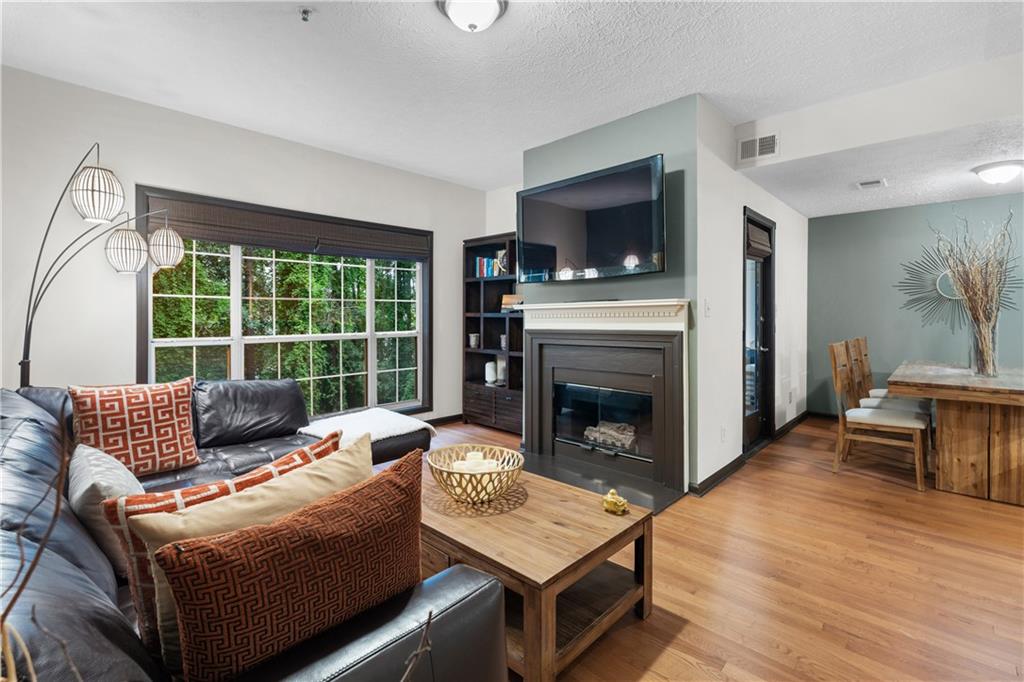 1250 Parkwood Circle SE Unit 400