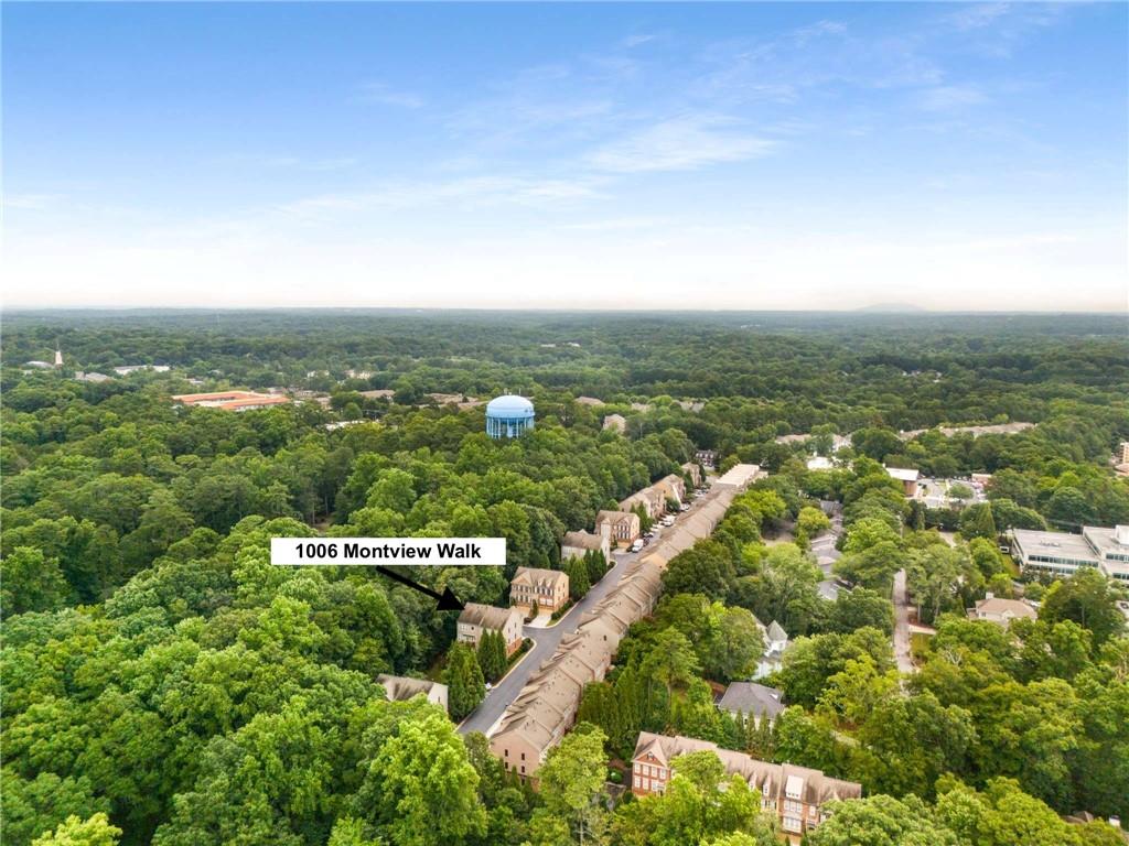 1006 Montview Walk