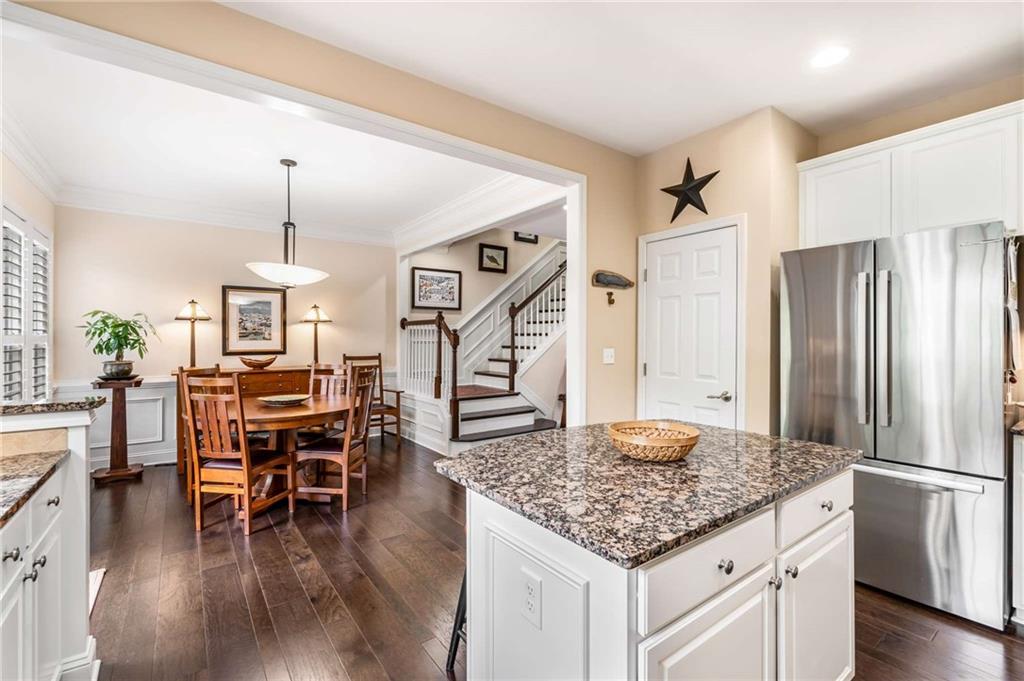 1006 Montview Walk