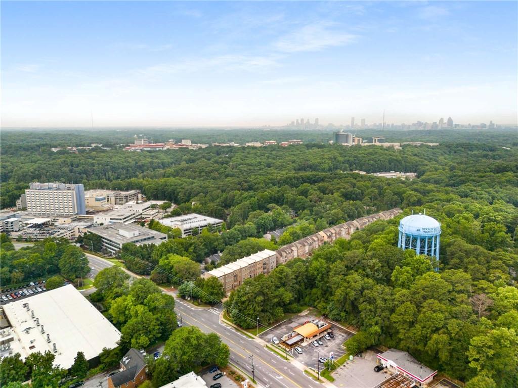1006 Montview Walk