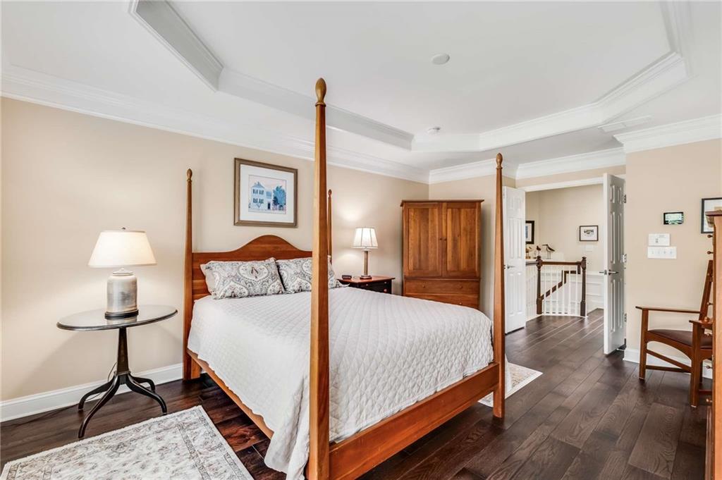 1006 Montview Walk