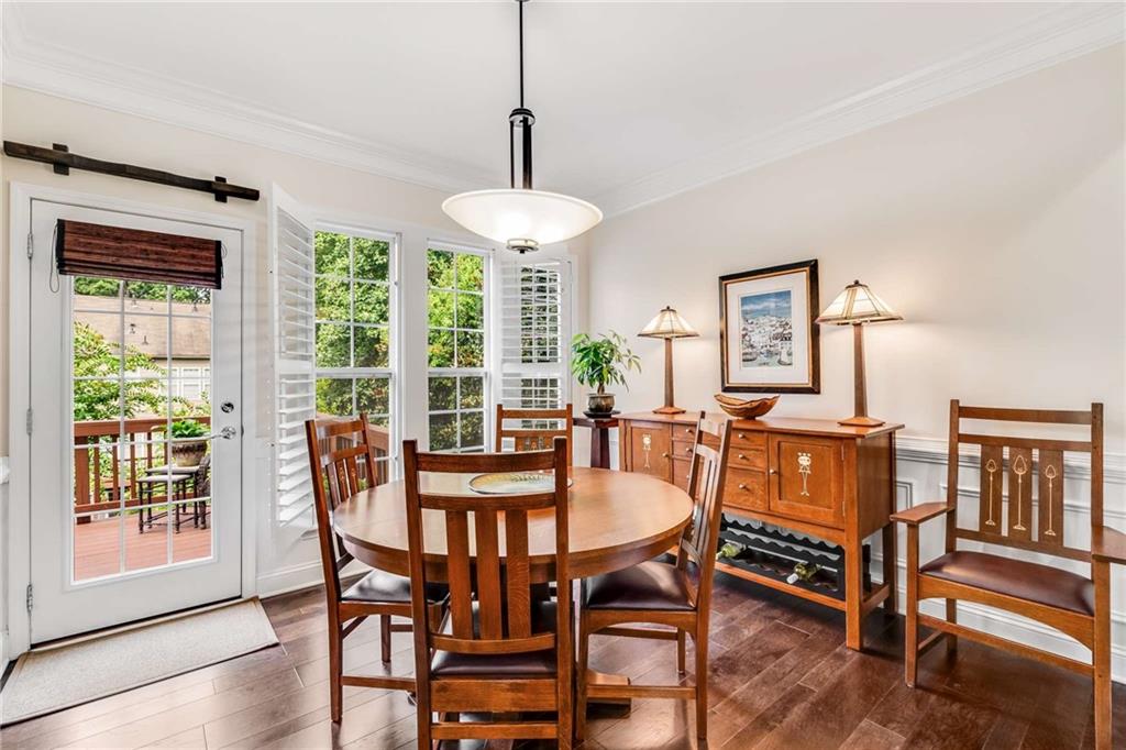 1006 Montview Walk