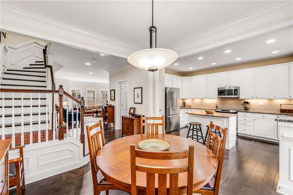 1006 Montview Walk