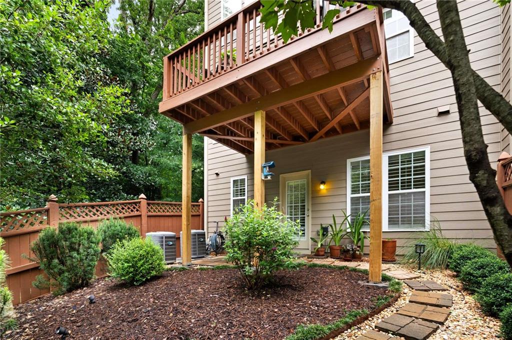 1006 Montview Walk