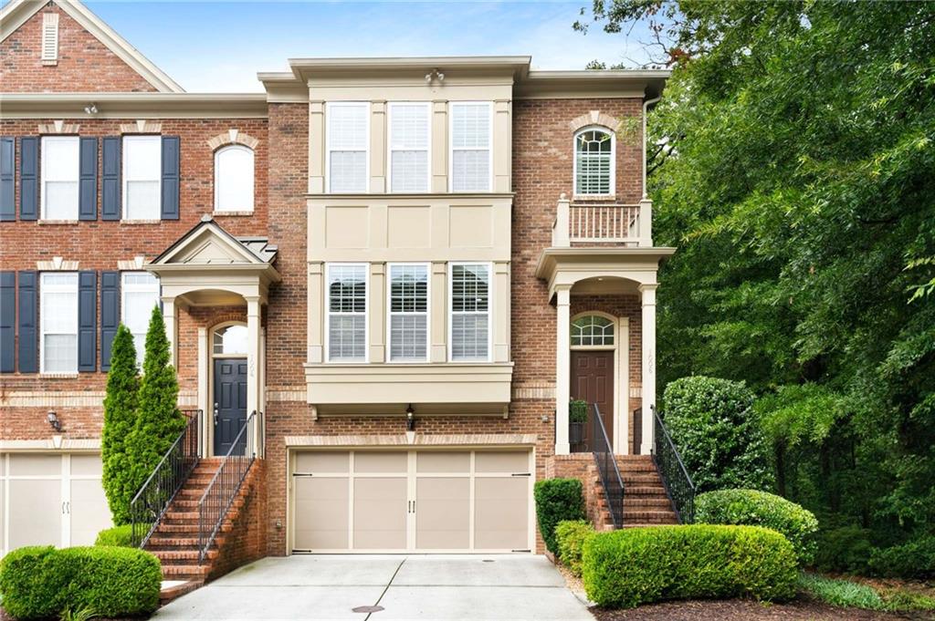 1006 Montview Walk