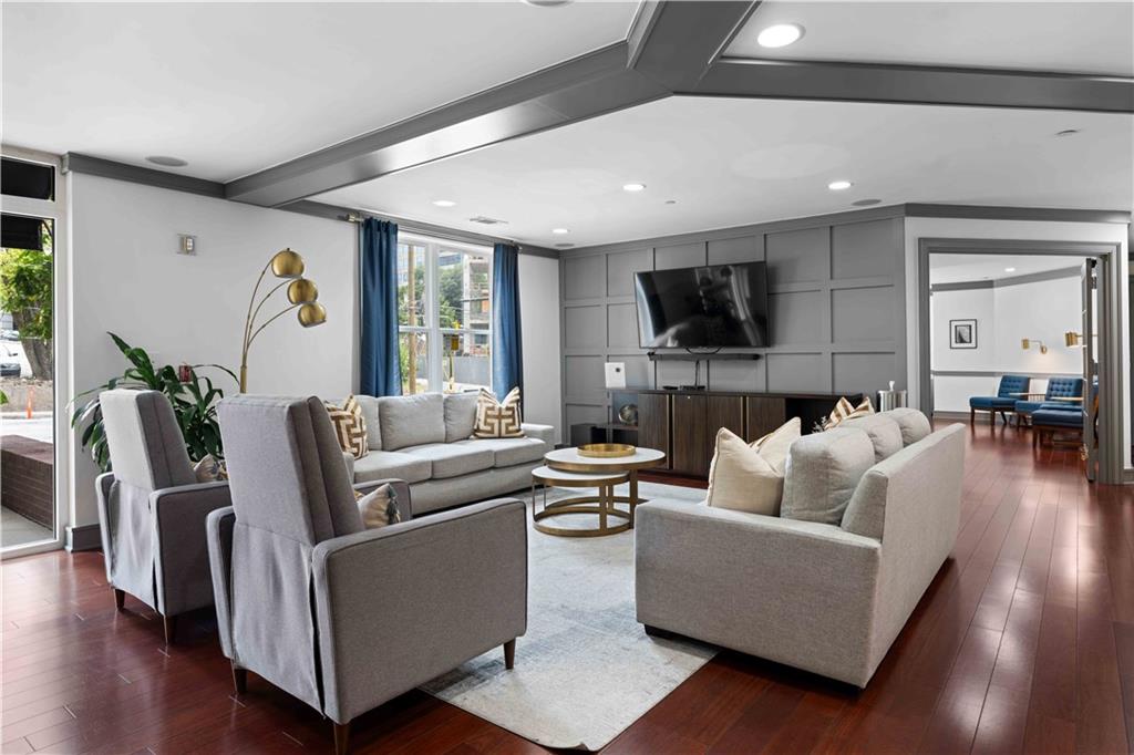 1101 Juniper Street NE Unit 1426