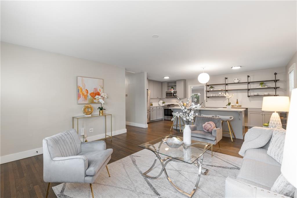 1910 Second Avenue