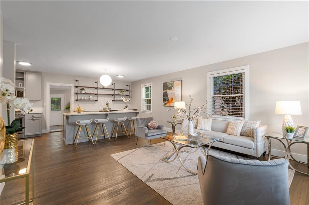 1910 Second Avenue