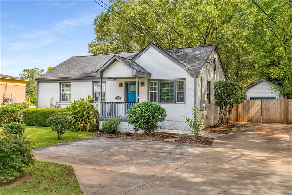1910 Second Avenue