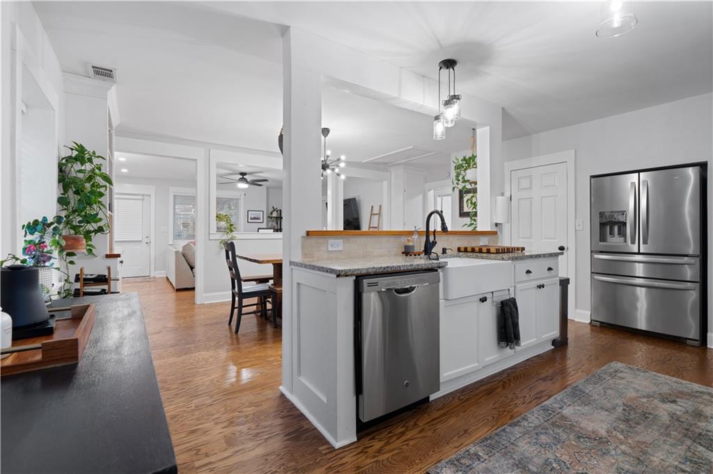 1963 Main Street NW