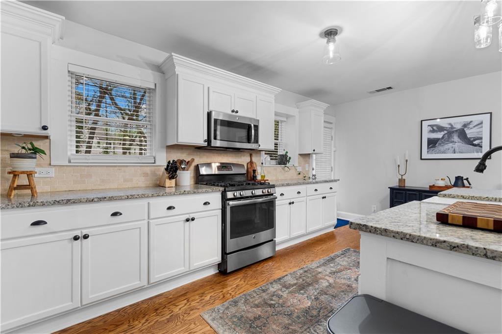 1963 Main Street NW