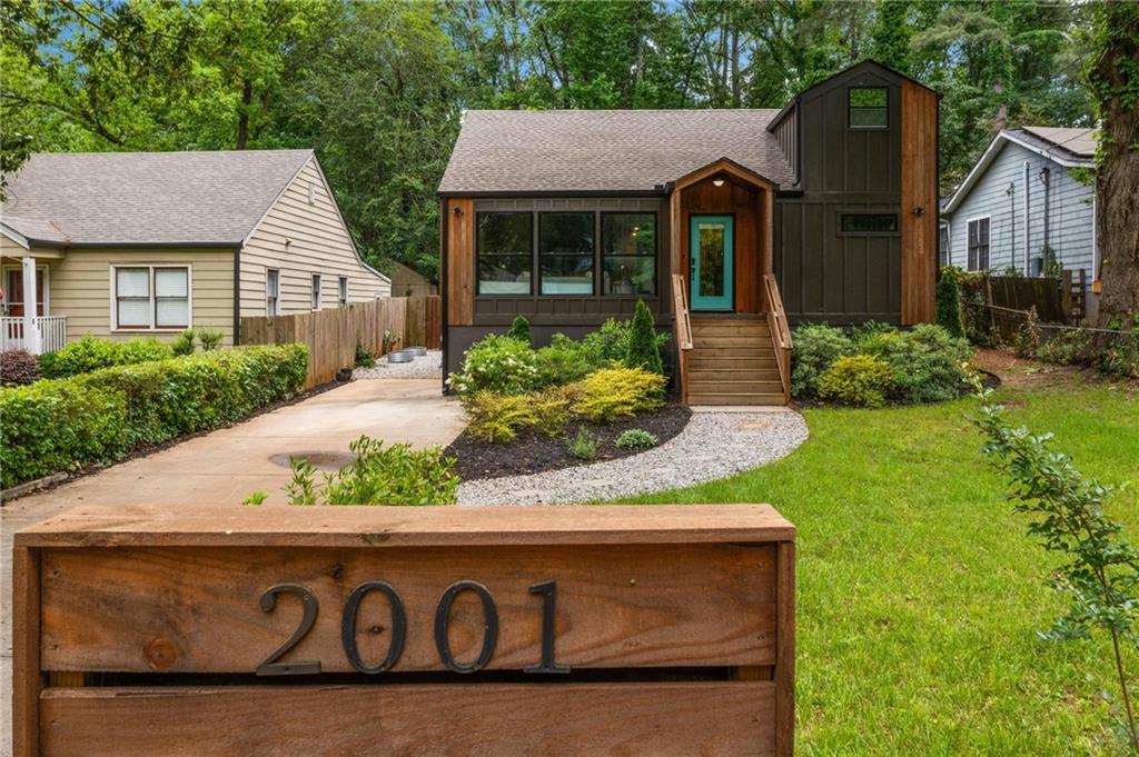 2001 Swazey Drive